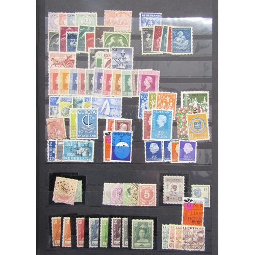 4 - Stamps of Br Empire, Commonwealth & Rest of World: 2 stockbooks of mint and used, mainly definitives... 