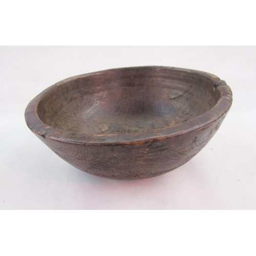 108A - Large treen sycamore dairy bowl, turned with three concentric bands to the exterior, 43cm diameter, ... 