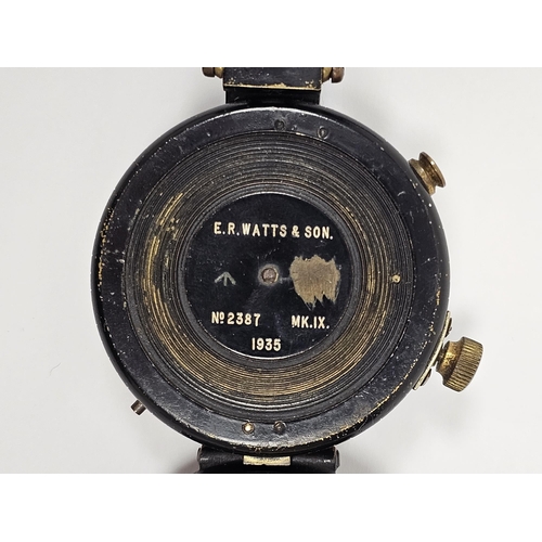 109E - WWII military issue marching compass by E.R. Watts & Son, No. 2387, MK. IX, 1935