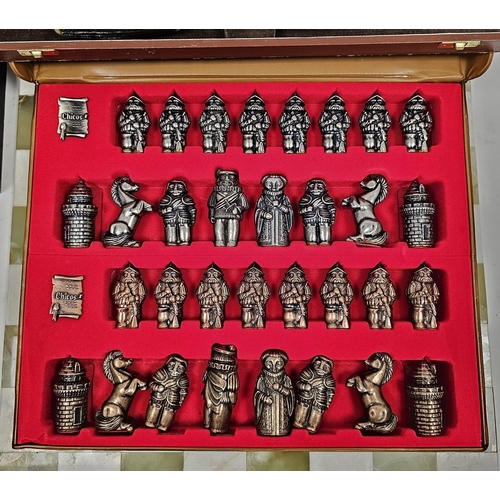 205 - Ajedrez set of coppered metal chess pieces and an onyx and marble chess board, an E.P.N.S. Regency s... 