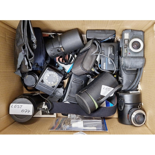 143 - Assorted camera equipment to include various lenses including Sigma XQ Fisheye Filtamatic in case, C... 