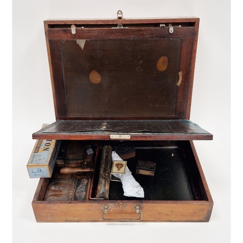 226 - An early 20th century 'Lion Menucator, Model. No. 4' screen printer, various printing blocks, boxed ... 