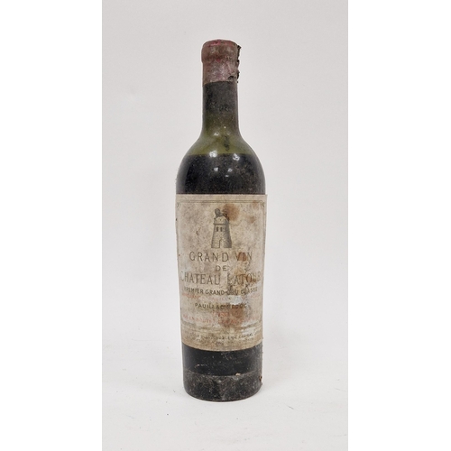 331 - Bottle of Grand Vin de Chateau Latour premier grand cru classe pauillac medoc 1950 (mid shoulder)