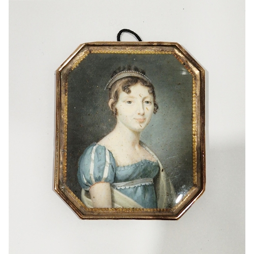 400 - Late 18th/early 19th Century French School Portrait miniature of a lady in watercolour on ivory In E... 