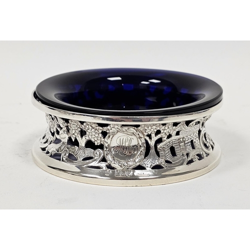 442A - Early 20th century miniature silver dish ring of typical form decorated figures, buildings, animals ... 