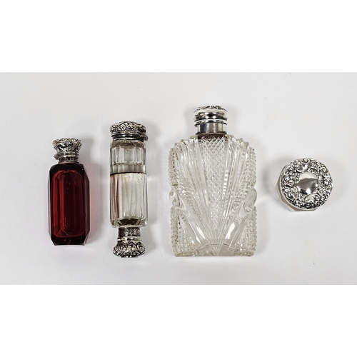 474 - Victorian silver-mounted double-ended glass scent flask with clear glass body and the silver mounts ... 