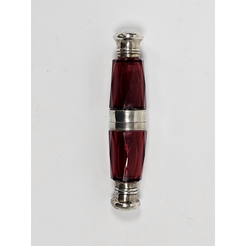 487 - Victorian silver mounted double-ended scent flask with faceted ruby glass body, one end with silver ... 