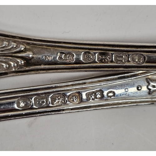 584 - A set of four George IV Queen's pattern silver condiment spoons, London 1829; together with three va... 