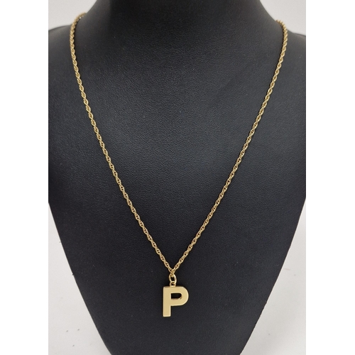 757 - 18ct gold Prince of Wales pattern chain necklace, 6g approx. and a gold-coloured metal initial P pen... 