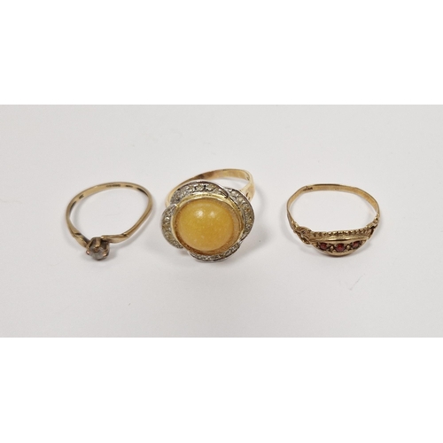 788 - 9ct gold and pink stone ring set three stones, 14K yellow and white stone dress ring, centre stone p... 