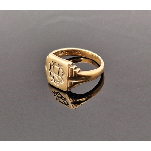 789 - 9ct gold gent's signet ring, the rectangular top monogrammed, 6.7g