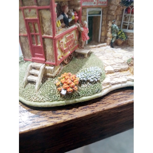 59 - Collection of Lilliput Lane models of houses, castles and villages, including Britain's Heritage, Vi... 