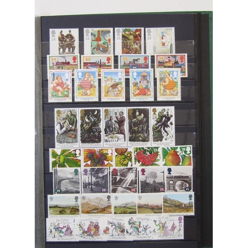 133 - GB stamps: With decimal face value c£400 included, 3 stock-books, 2 catalogues, prestige booklets an... 