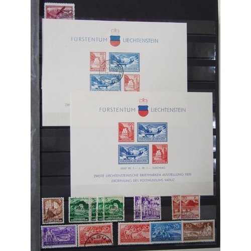 152 - Liechtenstein stamps: Large blue stockbook and maroon purposed Lindbergh album (1945-78) of mint & u... 