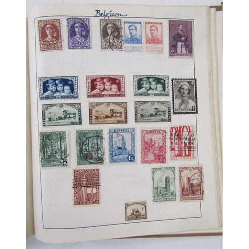 194 - GB & World stamps: With QEII decimal face value £60+ in white crate containing 4 albums (1 empty), 3... 