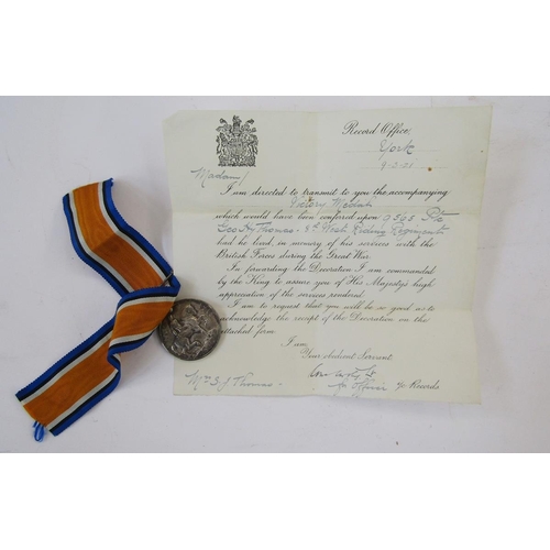 229 - WWI 1914-15 Star, War Medal and Victory Medal awarded to '9565.PTE.G.H.THOMAS.W.RID.R'., George Henr... 