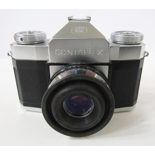 265 - Reflex-Korelle SLR camera, with Victar 1:3,5 f=7.5cm lens, together with a Voigtlander Bessamatic, Z... 