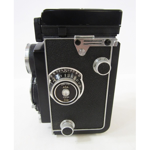 269 - Rollei Rolliecord Rollei-werke medium format TLR camera, serial number 2648728, with a Schneider-Kre... 