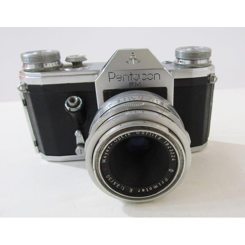 278 - Rollei 35 LED compact camera, made in Singapore, with Rollei Triotar 3,5/40 lens, in original case, ... 