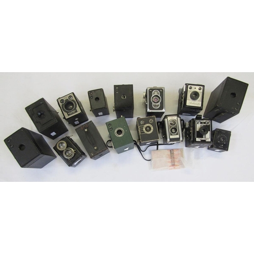 283 - Assorted box cameras, early 20th century and later, to include Coronet Conway, Zeiss Ikon Goerz Fron... 