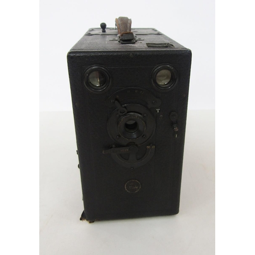 284 - Early 20th century Butcher Midge no 0 manual falling plate camera, together with a Houghton Butcher ... 