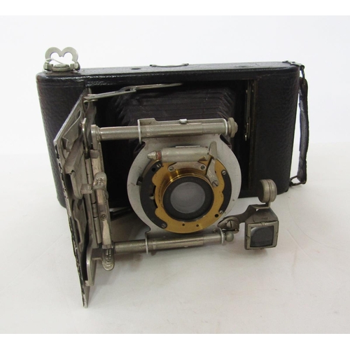 284 - Early 20th century Butcher Midge no 0 manual falling plate camera, together with a Houghton Butcher ... 