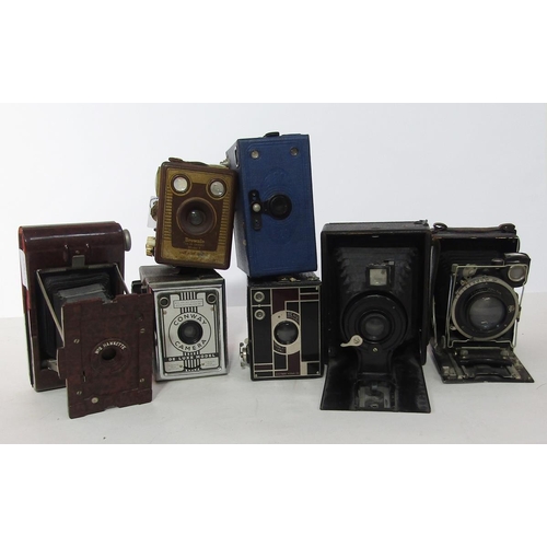 286 - Kodak Hawkette no 2 bakelite cased folding camera, Kodak Brownie six 20 F box camera, Kodak Beau Bro... 