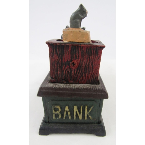 377 - Reproduction cast iron cat and mouse money box, a 1977 coinage of Great Britain and Northern Ireland... 