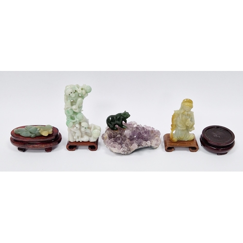 118 - Small green spinach jade carving of a bear applied to amethyst crystal base, 9cm wide overall, a Chi... 