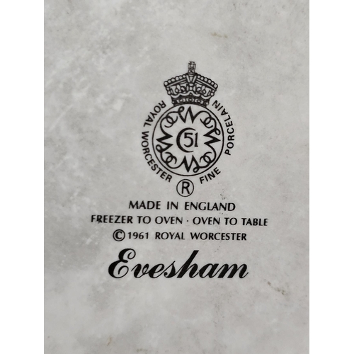 71 - Extensive collection of Royal Worcester ' Evesham '  and ' Evesham Vale ' dinner and tea ware includ... 