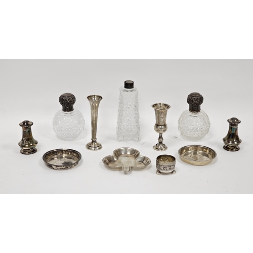 409 - Collection of silver items including a Victorian silver salt, Sheffield 1880, a George V ashtray in ... 