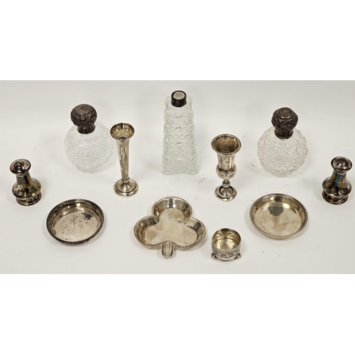 409 - Collection of silver items including a Victorian silver salt, Sheffield 1880, a George V ashtray in ... 