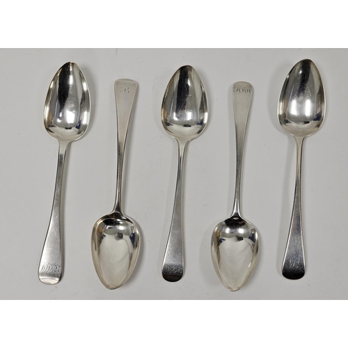 419 - Matched set of five George IV and William IV silver tablespoons, three being London 1831 and two bei... 