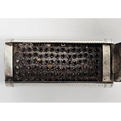 443 - George III silver articulated nutmeg grater, Birmingham 1811, Samuel Pemberton, of tubular oval form... 