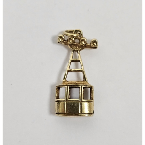 575 - 14ct gold charm in the form of a cable car gondola 4g approx