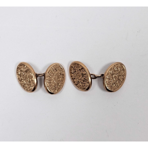 656 - Pair of 9ct double oval and chain link cufflinks, leaf engraved, 4g approx