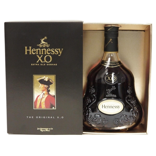 737 - Hennessey XO Extra Old cognac, 70cl 40% vol, in original box