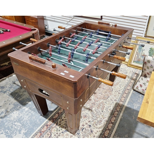 1252 - Harvard Football Games table, mahogany-effect with four balls, 128cm wide x 142cm long x 87cm high