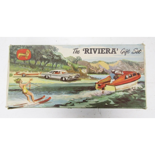 474 - Corgi Toys Gift Set 31 Buick Riviera boat set, comprising of light blue Buick Riviera with red boat ... 