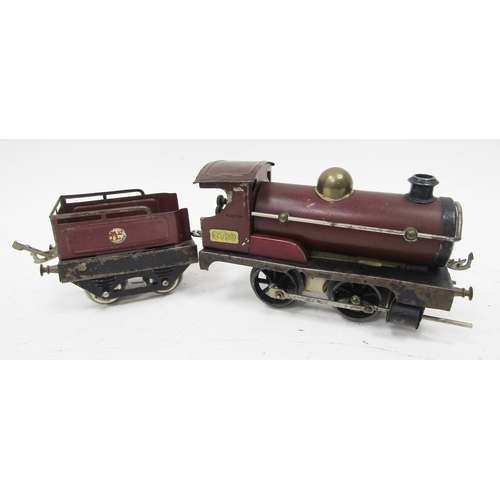 674 - Meccano Hornby 0-4-0 loco 2710 maroon and tender, Hornby 0-4-0 loco Meccano, black, 2710 with the Me... 