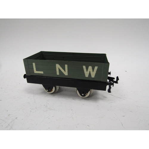 702b - WN steam loco no.261 with box, Meccano Zulu wagon LNW boxed, tipping wagon and Hornby 0-4-0 LNER loc... 