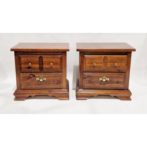 1118 - Pair of American 'Lenoir House' dark stained hardwood small bedside cabinets of two drawers, the top... 