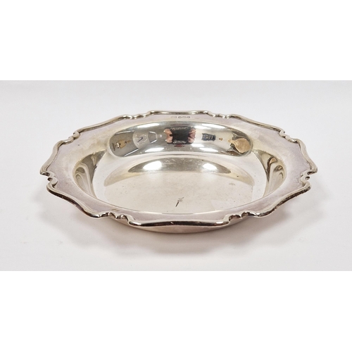 261 - George V silver circular dish, Sheffield 1928, Atkin Brothers, with moulded scalloped rim, 17cm diam... 