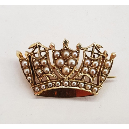 449A - 9ct gold and seedpearl brooch in the form of a crown, 3.5g approx.