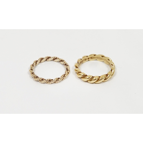 510 - 9ct gold twisted band ring, 5.4g and a 9ct gold finer twisted band ring, 1.9g (2)