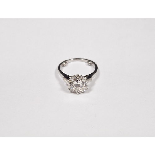 565 - Diamond solitaire white metal ring, the round brilliant cut diamond measuring approx. 9.33 x 9.31 x ... 