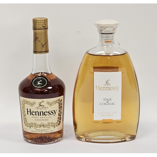 625 - Single bottle of Hennessey Fine Di Cognac, 70cl, 40% vol and a bottle of Hennessey Very Special Cogn... 