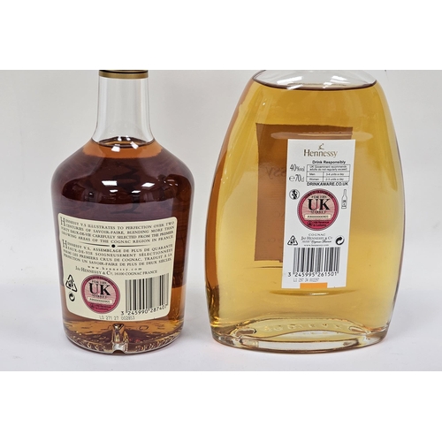 625 - Single bottle of Hennessey Fine Di Cognac, 70cl, 40% vol and a bottle of Hennessey Very Special Cogn... 