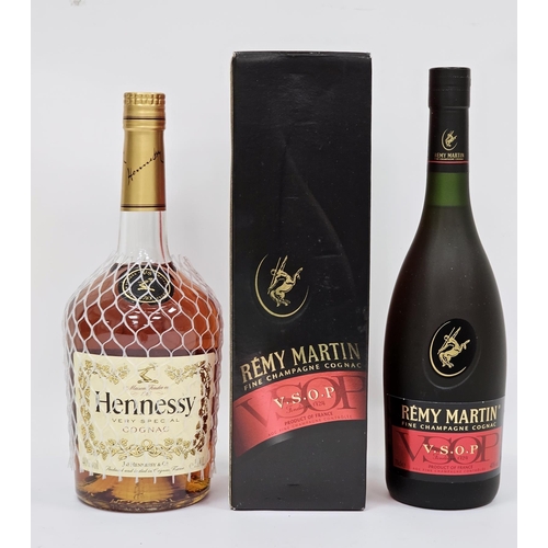 634 - Hennessey Very Special Cognac, 1l, 40% vol, and a bottle of Remy Martin VSOP fine champagne cognac, ... 