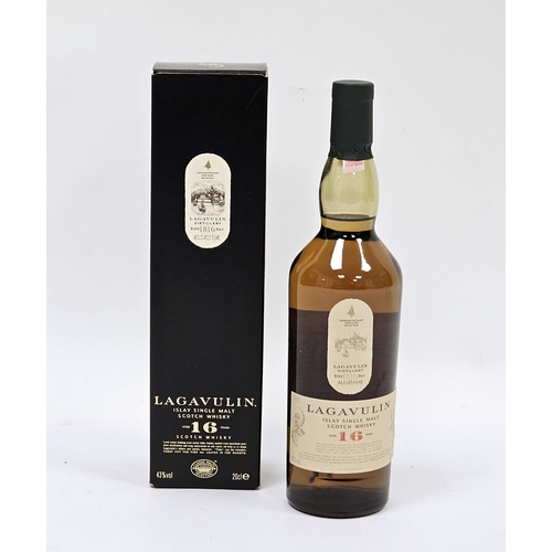 642 - Lagavulin Islay 16 year old single malt scotch whisky 20cl 43% vol in original box